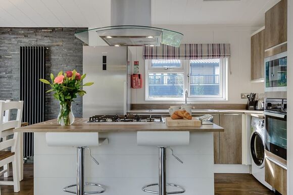 Woodside Bay Lodge Retreat