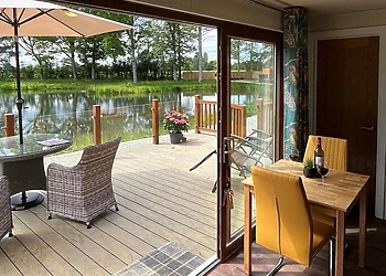 Woodland Lakes Boutique Lodges, Aughton
