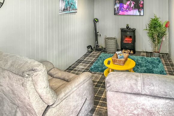 Cedar Boutique Lodge - Woodland Lakes Boutique Lodges, Aughton