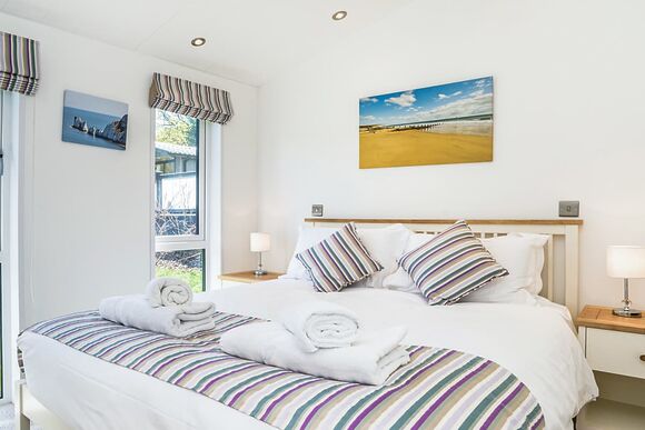 Carisbrooke View Premier