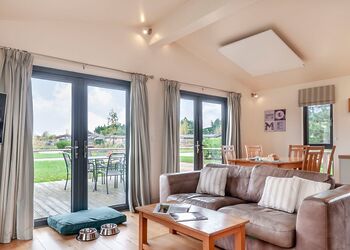 Northallerton Lodge - Cedar Retreats, West Tanfield