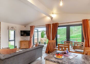 Swinton Lodge - Cedar Retreats, West Tanfield