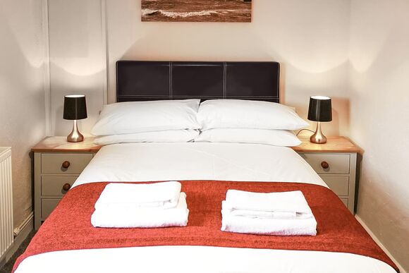 The Retreat - Woodland Vale Holiday Park, Ludchurch, Nr Saundersfoot