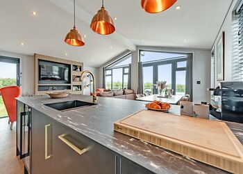 Derwen - Wynd Hill Hideaway, Tenby
