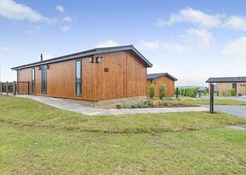 Derwen - Wynd Hill Hideaway, Tenby