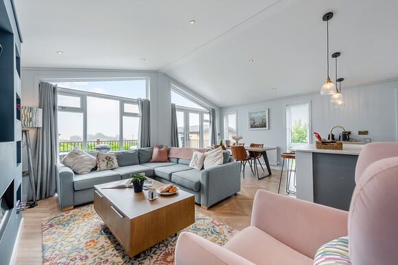 Erwain - Wynd Hill Hideaway, Tenby