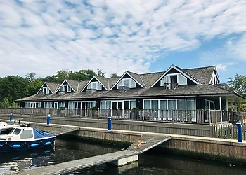 Yare View Holiday Cottages, Brundall, Norwich