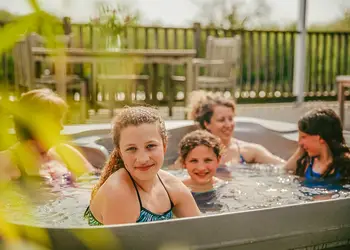 Yare View Holiday Cottages, Brundall, Norwich