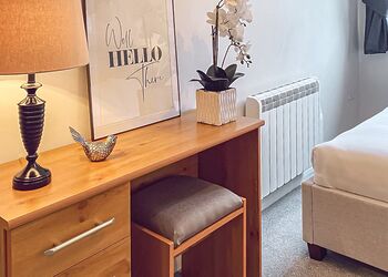 Kingfisher - Yare View Holiday Cottages, Brundall, Norwich