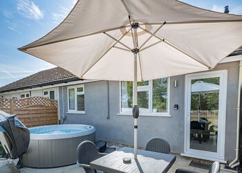 Squirrel Cottage - Yaxham Waters, Yaxham, Dereham