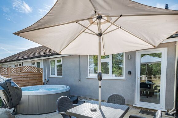 Squirrel Cottage - Yaxham Waters, Yaxham, Dereham