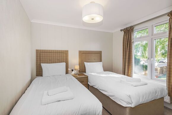 Meadow Field MF1 - Yaxham Waters, Yaxham, Dereham