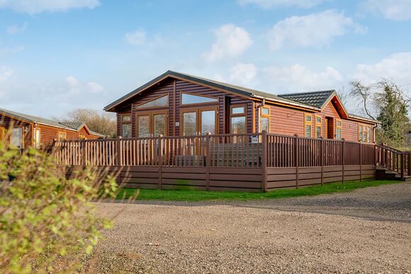 Country Side CS28 - Yaxham Waters, Yaxham, Dereham