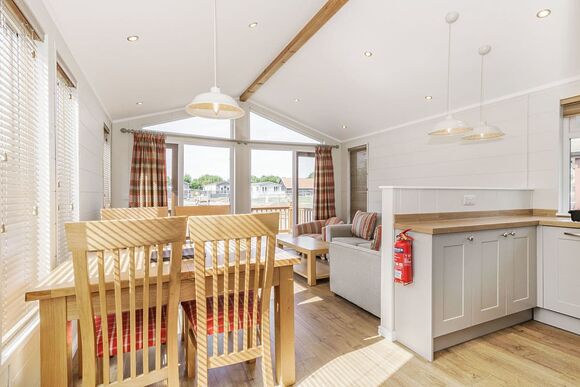 Meadow Field MF4 - Yaxham Waters, Yaxham, Dereham