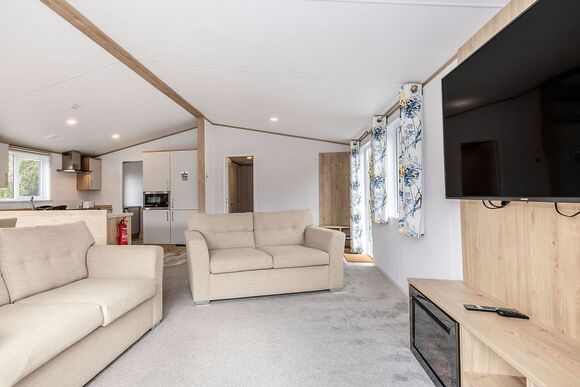 Meadow Field MF12A - Yaxham Waters, Yaxham, Dereham