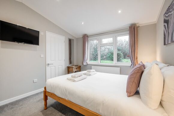 Country Side CS30 - Yaxham Waters, Yaxham, Dereham