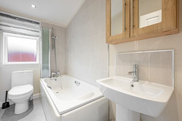 Country Side CS30 - Yaxham Waters, Yaxham, Dereham