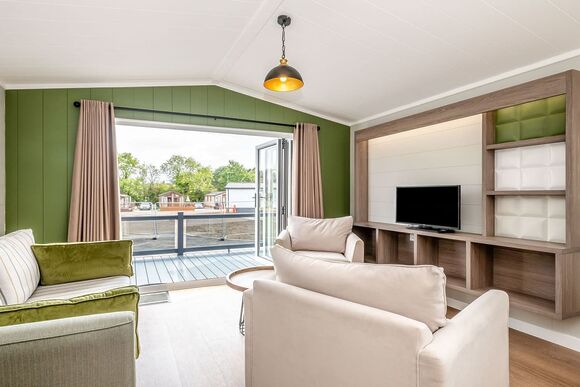 Meadow Field MF10 - Yaxham Waters, Yaxham, Dereham