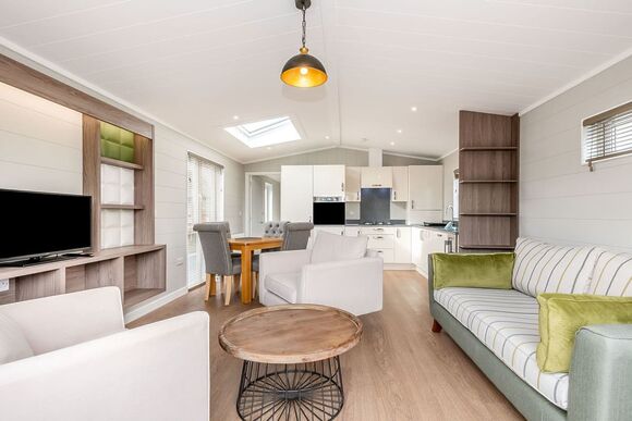 Meadow Field MF10 - Yaxham Waters, Yaxham, Dereham