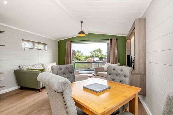 Meadow Field MF10 - Yaxham Waters, Yaxham, Dereham