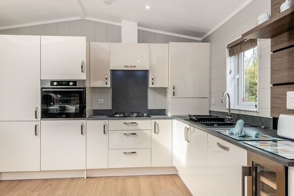 Meadow Field MF10 - Yaxham Waters, Yaxham, Dereham