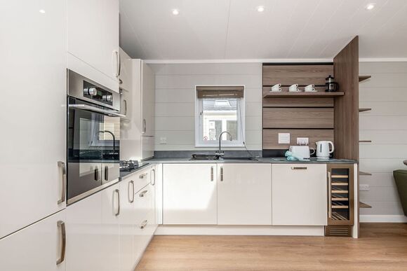 Meadow Field MF10 - Yaxham Waters, Yaxham, Dereham