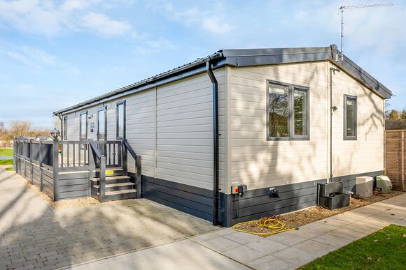 Priors Field PF8 - Yaxham Waters, Yaxham, Dereham