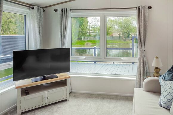 Meadow Field MF7 - Yaxham Waters, Yaxham, Dereham