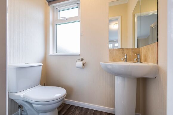 Lake Side LS9 - Yaxham Waters, Yaxham, Dereham