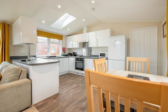 Country Side CS18 - Yaxham Waters, Yaxham, Dereham