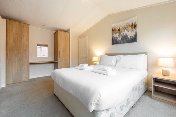 Country Side CS18 - Yaxham Waters, Yaxham, Dereham