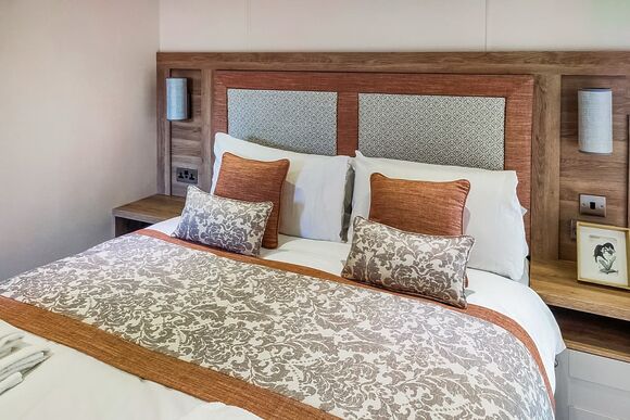 Country Side CS17 - Yaxham Waters, Yaxham, Dereham