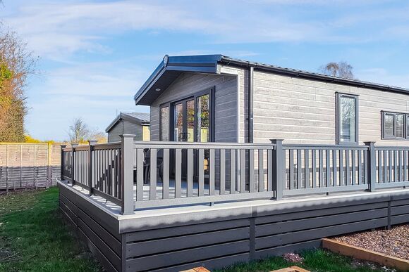 Meadow Field MF14 - Yaxham Waters, Yaxham, Dereham