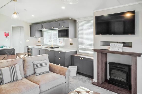 Meadow Field MF14 - Yaxham Waters, Yaxham, Dereham
