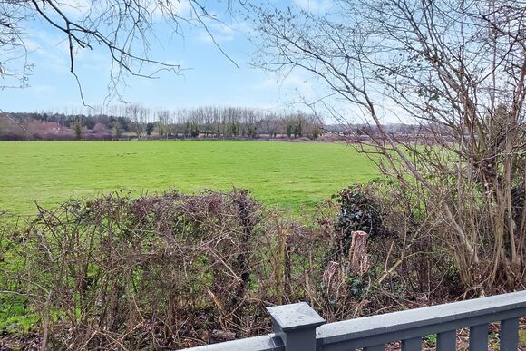 Meadow Field MF14 - Yaxham Waters, Yaxham, Dereham