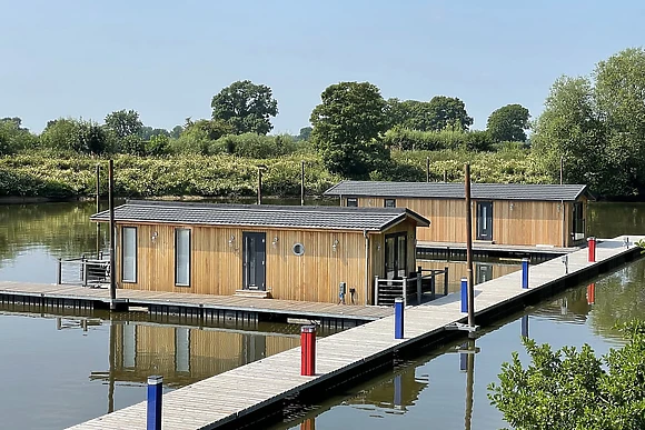 Floating Lodge 