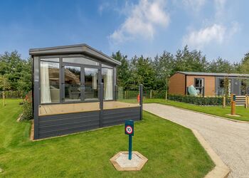 The StapyltonHot Tub - Yorkshire Spa Retreat, York