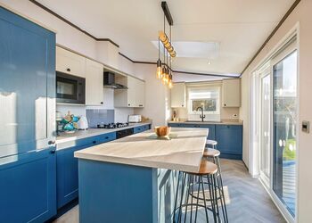 The BlackswanHot Tub - Yorkshire Spa Retreat, York