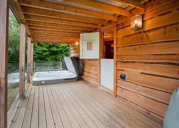 The StarHot Tub - Yorkshire Spa Retreat, York