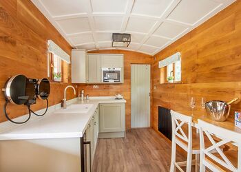 The StarHot Tub - Yorkshire Spa Retreat, York