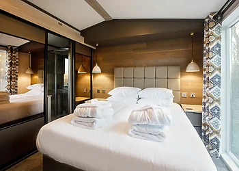 Blacksmiths VIP Pet Friendly - Yorkshire Spa Retreat, York