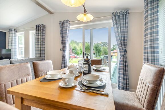 The Hovingham (Pet) - Yorkshire Spa Retreat, York