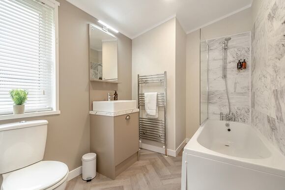 The Hovingham (Pet) - Yorkshire Spa Retreat, York