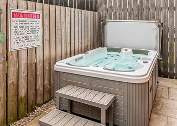 York Cottages - Vale of York Country Park, Strensall, near York