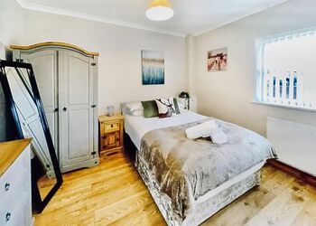 York Cottages - Vale of York Country Park, Strensall, near York