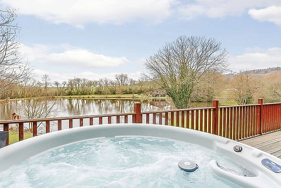 Typical Otter Lakeside Lodge VIP