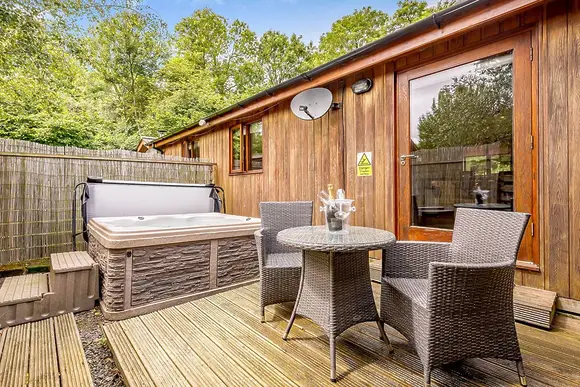 Shaun Lodge - Meadow&rsquo;s End Lodges, Cartmel