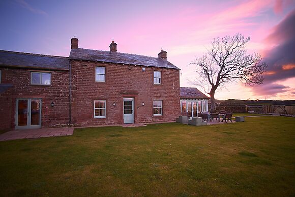 Todd Hills Hall Farmhouse & Vale Croft