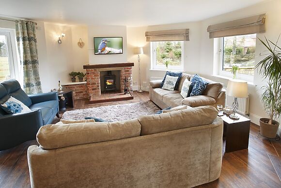 Riverside Farm Cottage