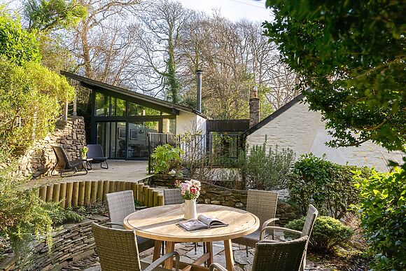 Rose in Vale Cottage